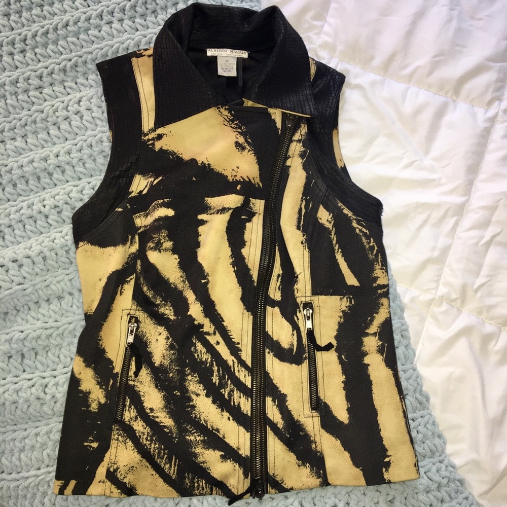 Alberto Makali Vest